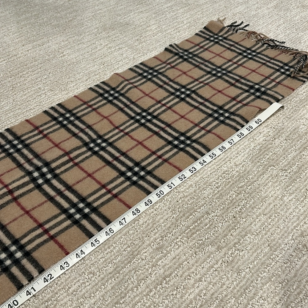 Authentic Burberry Nova check scarf - Picture 4 of 6